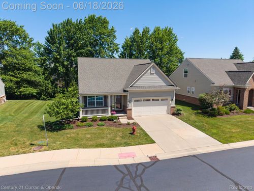 1086 Paddock Dr, South Lyon, MI, 48178-8071 | Card Image