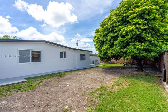 11030 Sw 42 Nd St, House other with 3 bedrooms, 3 bathrooms and null parking in Miami FL | Image 30