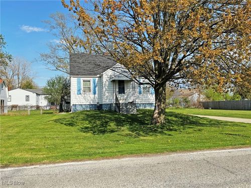 3017 Fulmer Rd, Lorain, OH, 44053-1515 | Card Image