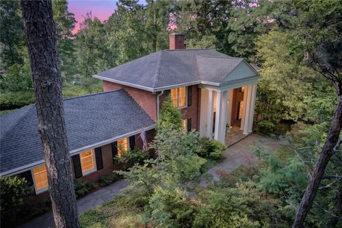 575 River Valley Rd, Sandy Springs, GA, 30328-2917 | Card Image
