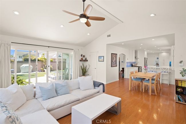1660 Catalina Ave, House other with 3 bedrooms, 3 bathrooms and 1 parking in Seal Beach CA | Image 23