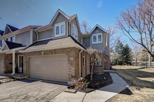 10-524 Beechwood Dr, Waterloo, ON, N2T2G9 | Card Image