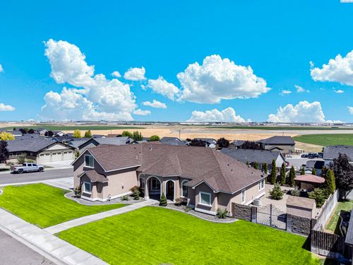 4807 Adobe Dr, Pasco, WA, 99301-8375 | Card Image