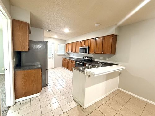 1021 Vera Ct, Irving, TX, 75060-6158 | Card Image