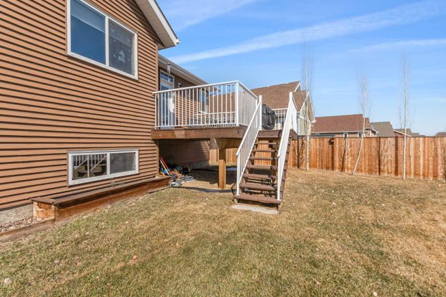 7029 Cobb Street, Home with 5 bedrooms, 3 bathrooms and 4 parking in Lacombe AB | Image 6