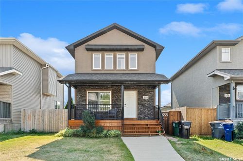 558 Geary Cres, Saskatoon, SK, S7R0E8 | Card Image
