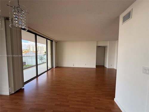 apt-5c-19707 Turnberry Way, Aventura, FL, 33180-2501 | Card Image