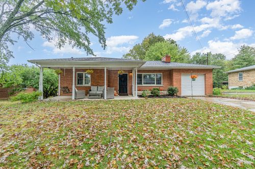 676 Manor Dr, Taylor Mill, KY, 41015-2218 | Card Image