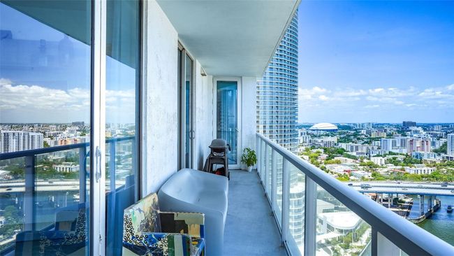 APT-2911 - 185 Sw 7 Th St, Condo with 3 bedrooms, 3 bathrooms and null parking in Miami FL | Image 15