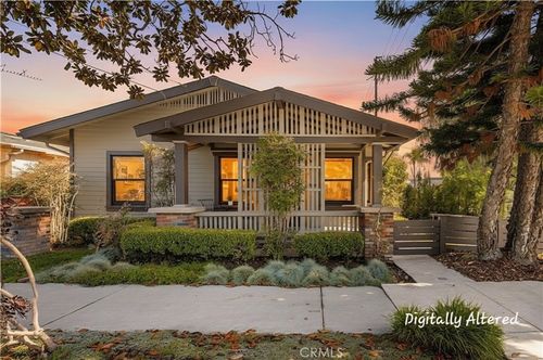 377 Ximeno Ave, Long Beach, CA, 90814-2953 | Card Image