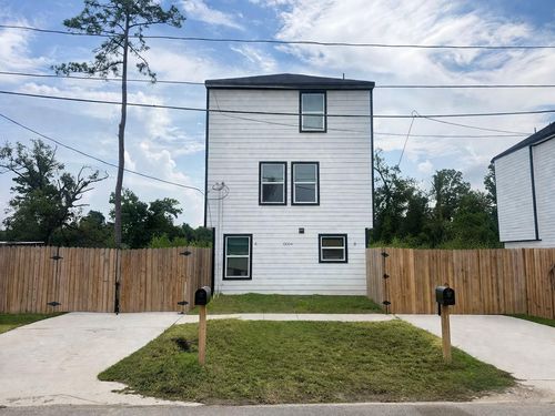 10004 Haddick St, Houston, TX, 77078-1757 | Card Image