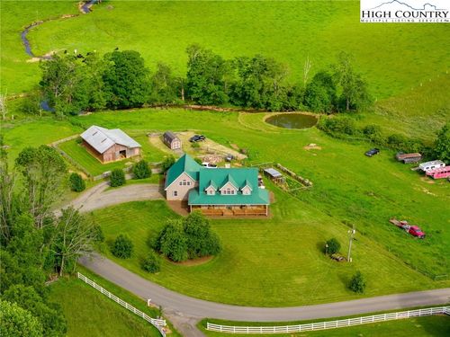 369 Maple Ave, West Jefferson, NC, 28694-7249 | Card Image