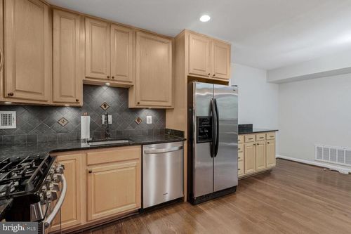 apt-502-6143 Leesburg Pike, FALLS CHURCH, VA, 22041-2175 | Card Image