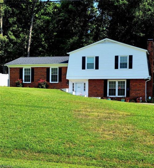 3310 Brookland Dr, Clemmons, NC, 27012-8701 | Card Image