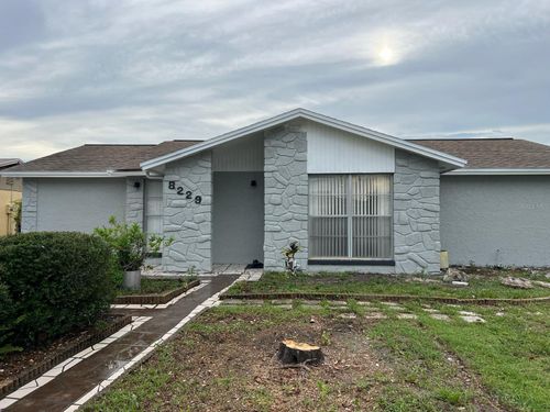 8229 Pinehurst Circle, Tampa, FL, 33615 | Card Image