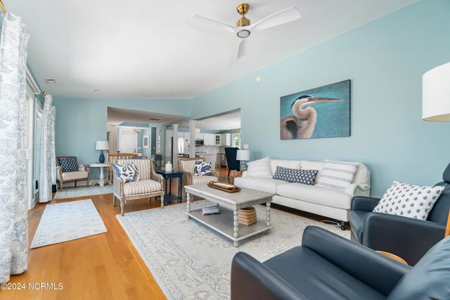 5 West Ct, House other with 6 bedrooms, 5 bathrooms and 1 parking in Pine Knoll Shores NC | Image 18