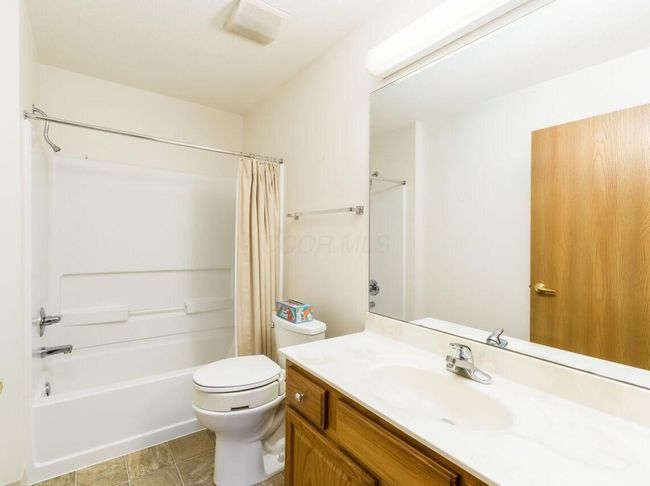 512 Richmond Dr, Condo with 3 bedrooms, 2 bathrooms and null parking in Pataskala OH | Image 21