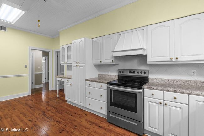 20-web-or-mls-3821 Montrose-19 | Image 15