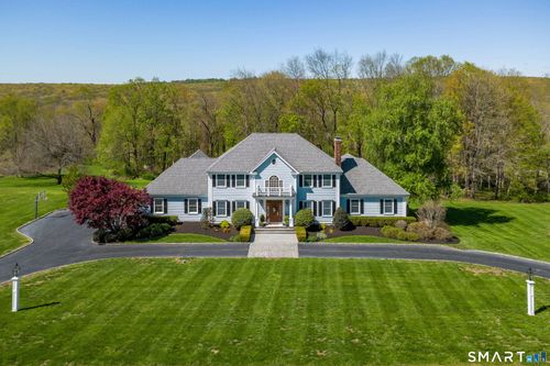 16 Farm Meadow Rd, Newtown, CT, 06470-2803 | Card Image