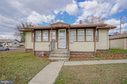 248 F St, CARNEYS POINT, NJ, 08069-2110 | Card Image