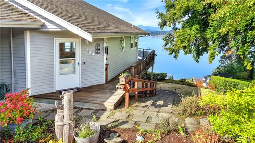 428 Farragut Ave N, Port Orchard, WA, 98366-5124 | Card Image