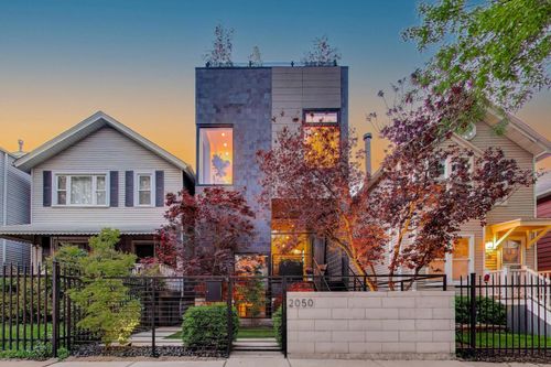 2050 W Huron St, Chicago, IL, 60612-1304 | Card Image