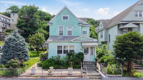 102 Burhans Ave, Yonkers, NY, 10701-4917 | Card Image