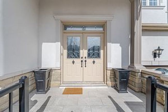 11 Nova Scotia Rd, House other with 4 bedrooms, 4 bathrooms and 6 parking in Brampton ON | Image 4