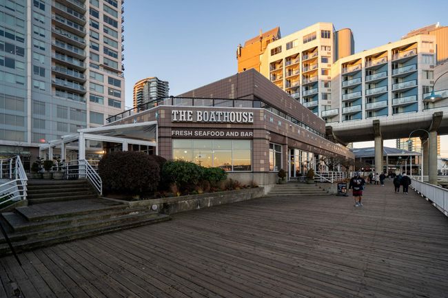 View of building exterior | Image 29