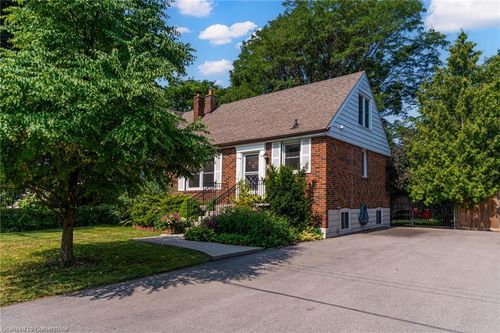 90 Arcade Crescent, Hamilton, ON, L9C3J2 | Card Image