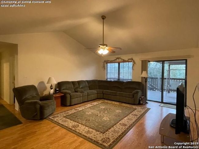 1049 Summit Ridge Dr, House other with 2 bedrooms, 2 bathrooms and null parking in New Braunfels TX | Image 7
