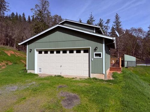 7774 Riverbanks Road, Grants Pass, OR, 97527 | Card Image