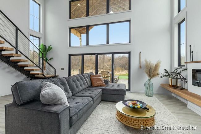 Living Room | Image 5