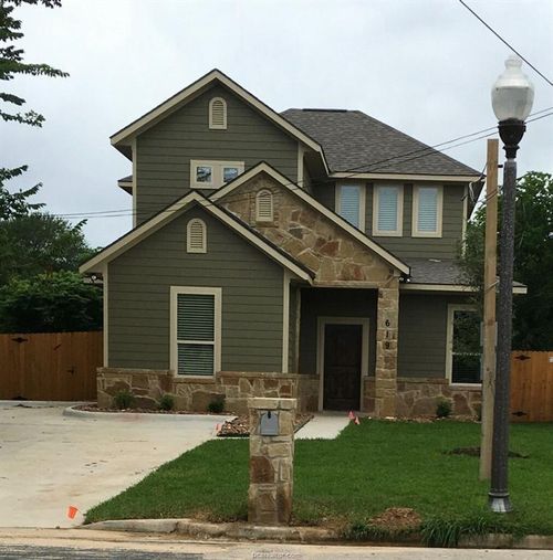 619 Preston St, College Station, TX, 77840-2069 | Card Image