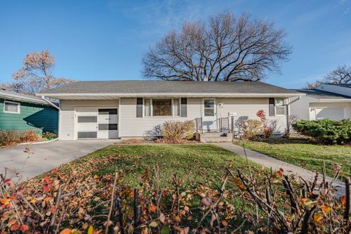 1718 15th St S, Fargo, ND, 58103-4815 | Card Image