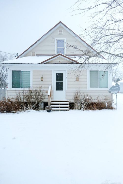 326 W Frederick St, Ironwood, MI, 49938-2407 | Card Image