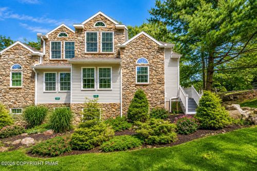 12 Beachwood Ct, Lake Harmony, PA, 18624 | Card Image