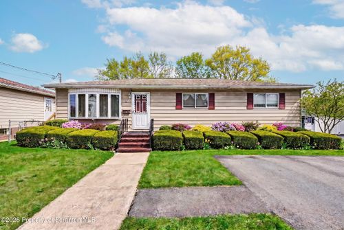 521 4th Ave, Scranton, PA, 18505-1030 | Card Image