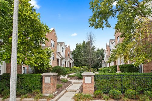 6148 Washington Ct, Morton Grove, IL, 60053-2238 | Card Image