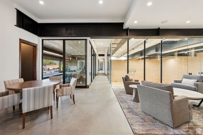 Lobby with recessed lighting | Image 58