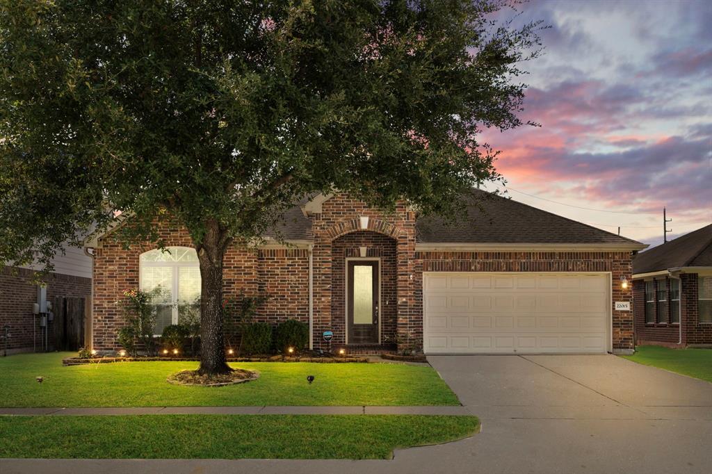 Castle Hawk Trl, Richmond, TX 77407