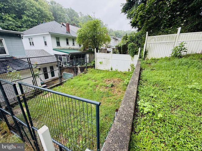 416 Laurel St, Townhouse with 3 bedrooms, 2 bathrooms and null parking in MINERSVILLE PA | Image 27