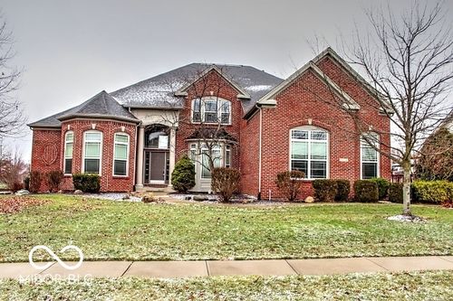 10526 Proposal Pointe Way, Fishers, IN, 46040-8105 | Card Image