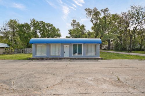 426 S Scenic Ave, Springfield, MO, 65802-4729 | Card Image