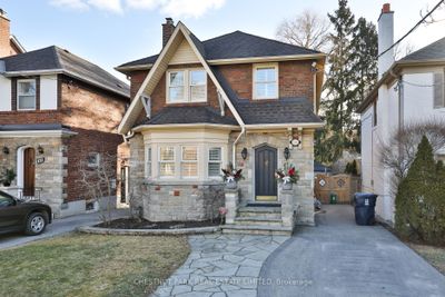 125 Chaplin Cres, House other with 3 bedrooms, 4 bathrooms and 5 parking in Toronto ON | Image 1