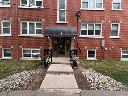 1b-5 Applewood Ave, Stoney Creek, ON, L8G3S4 | Card Image