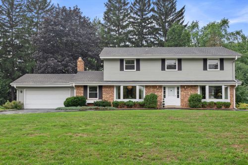 1825 Jean Marie Ct, Brookfield, WI, 53005-5136 | Card Image