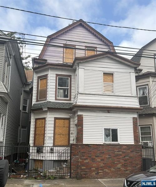 276 Carroll St, Paterson, NJ, 07501-2270 | Card Image