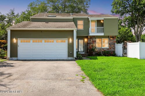 73 Theresa Ct, Toms River, NJ, 08753-5282 | Card Image
