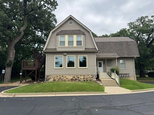 200-530 Rockland Road, Crystal Lake, IL, 60014 | Card Image